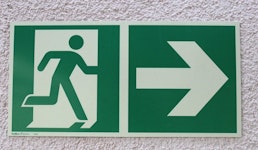 KENNZEICHNUNGEN KENNZEICHNUNGEN
