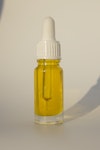 CBD-Aromaöl "Gold" CBD-Gehalt 5-20 %, mit oder ohne THC < 0,2% CBD-Aromaöl "Gold" CBD-Gehalt 5-20 %, mit oder ohne THC < 0,2%