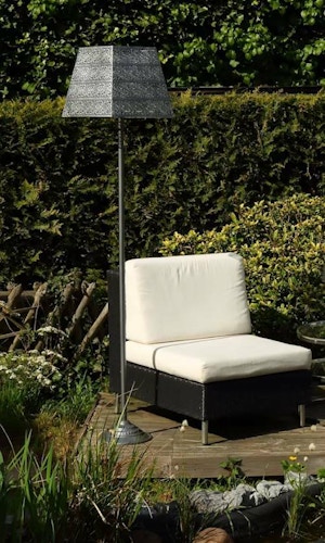 Solithia Solar Standleuchte ca. 180cm Serie Barock 3,2 V Li-Ion Akku Solithia Solar Standleuchte ca. 180cm Serie Barock 3,2 V Li-Ion Akku