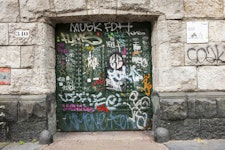 Nachhaltige Graffitientfernung und -prophylaxe Nachhaltige Graffitientfernung und -prophylaxe
