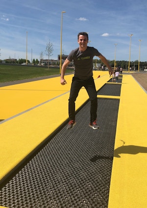 Spielplatztrampolin Maximus VI und Maximus IX Spielplatztrampolin Maximus VI und Maximus IX