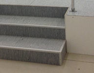 TOPfloor Treppe (hier mit 3 Steigungen, PVC-Belag und Alutrittkantenprofilen) TOPfloor Treppe (hier mit 3 Steigungen, PVC-Belag und Alutrittkantenprofilen)