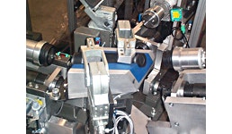 Vol- und teilautomatische Schweißanlagen für Kunststoffe und Metalle Vol- und teilautomatische Schweißanlagen für Kunststoffe und Metalle