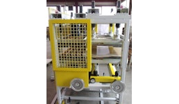 Kombinationseinheit Plattenkalibrator /Rollenabzug für Technikum-Extrudieranlagen (nach Kundenanforderungen) Kombinationseinheit Plattenkalibrator /Rollenabzug für Technikum-Extrudieranlagen (nach Kundenanforderungen)