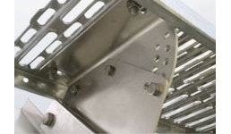 Trittstufenhalter für Stehfalzdächer Trittstufenhalter für Stehfalzdächer
