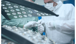 Optische Komponenten und Systeme aus Kunststoff Optische Komponenten und Systeme aus Kunststoff