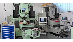 Koordinatenschleifmaschine Hauser S50 mit Steuerung Adcos CNC 800 Koordinatenschleifmaschine Hauser S50 mit Steuerung Adcos CNC 800