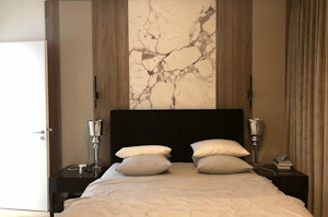 Möbeldesign: Paneelen in Mamor-Leder-Holz Optik Möbeldesign: Paneelen in Mamor-Leder-Holz Optik