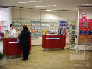 Apothekeneinrichtungen nach Mass Apothekeneinrichtungen nach Mass