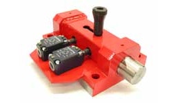 Sicherheitsabsteckung Daimler Einzelbolzen Durchmesser 25 mm Variante 1 Sicherheitsabsteckung Daimler Einzelbolzen Durchmesser 25 mm Variante 1