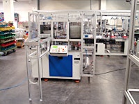 Palletieranlage für Lippenstifte Palletieranlage für Lippenstifte