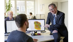 Softwareprogrammierung im Haus durch eigene Programmierer Softwareprogrammierung im Haus durch eigene Programmierer