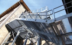 Balkon- und Treppentürme