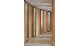 Holz und Glas – Stollenverglasung mit dem System 650 Holz und Glas – Stollenverglasung mit dem System 650