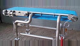 Apullma Fördertechnik mit Schnellspannmechanismus für gewebefreie TPE-Gurte Apullma Fördertechnik mit Schnellspannmechanismus für gewebefreie TPE-Gurte