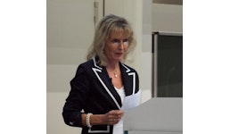 Seminar "Frauenpower: Weibliche Kommunikation für erfolgreiche Reden nutzen" Seminar "Frauenpower: Weibliche Kommunikation für erfolgreiche Reden nutzen"