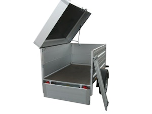 Aluminiumanhänger mit Bordwandaufsatz und Holz-Alu Deckel Aluminiumanhänger mit Bordwandaufsatz und Holz-Alu Deckel