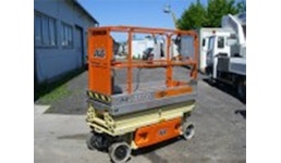 Scherenbühnen JLG 1930 ES, H 800 E, JLG 2630 ES, Compact 12 Scherenbühnen JLG 1930 ES, H 800 E, JLG 2630 ES, Compact 12