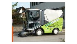 Straßenkehrmaschine TENNANT Green Machine 636 HS Straßenkehrmaschine TENNANT Green Machine 636 HS