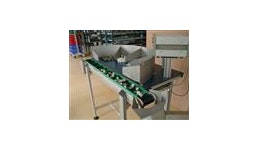 LB100 Förderbandsteuerung sn.:_/_ und Sortiertisch mit Förderband: Manueller Tisch b=1200mm, t=500, H=1020+/-20 5 Baute LB100 Förderbandsteuerung sn.:_/_ und Sortiertisch mit Förderband: Manueller Tisch b=1200mm, t=500, H=1020+/-20 5 Baute