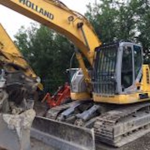 New Holland E 225 B SRL New Holland E 225 B SRL