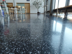 Terrazzo schleifen, polieren, imprägnieren Terrazzo schleifen, polieren, imprägnieren