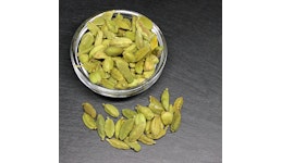 Cardamom mit Schale, ganz Cardamom mit Schale, ganz