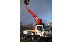 LKW-Bühne 20 m LKW-Bühne 20 m