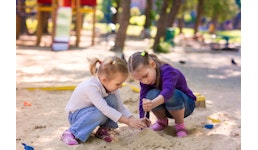 Sandreinigung / Weitsprunggrubenreinigung / Sandkastenreinigung / Spielplatzreinigung Sandreinigung / Weitsprunggrubenreinigung / Sandkastenreinigung / Spielplatzreinigung