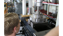 Wir bieten totalen After Sales Service Wir bieten totalen After Sales Service