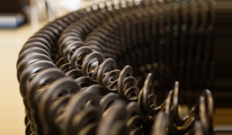 Flexible Förderspiralen aus Federstahl und Edelstahl Flexible Förderspiralen aus Federstahl und Edelstahl