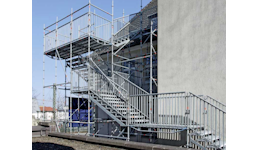 TEMPORÄRE AUFSTIEGE UND TREPPEN TEMPORÄRE AUFSTIEGE UND TREPPEN